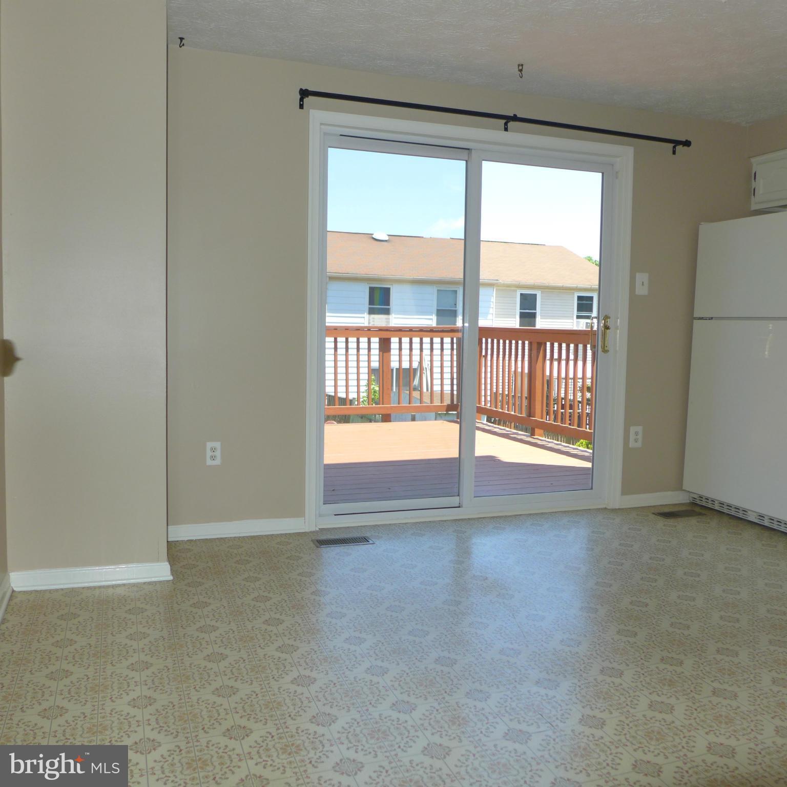 14 Trailwood Road Baltimore, MD 21236 - Photo 7 of 24 Kitchen Eat In Area