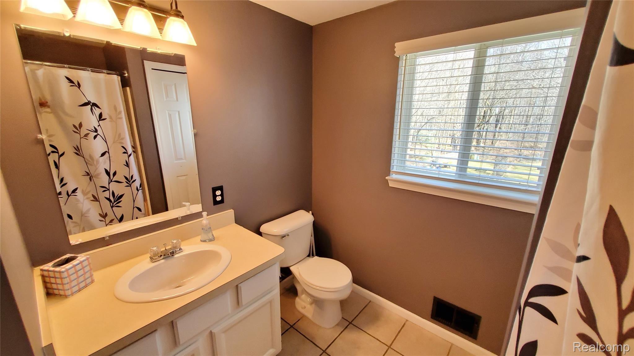 9599 Nook Road Algonac, MI 48001 - Photo 27 of 32 Nook Bath 1.jpg