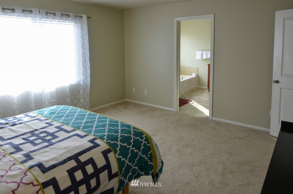 10621 Ross Road, Unit A Bothell, WA 98011 - Photo 19 of 24 Gallery Image 19
