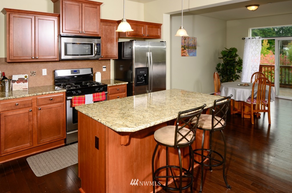 10621 Ross Road, Unit A Bothell, WA 98011 - Photo 4 of 24 Gallery Image 4