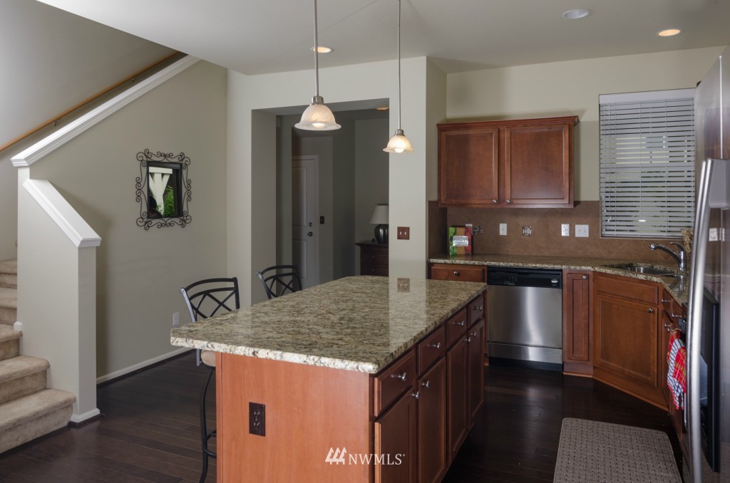 10621 Ross Road, Unit A Bothell, WA 98011 - Photo 5 of 24 Gallery Image 5