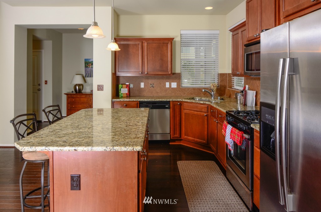 10621 Ross Road, Unit A Bothell, WA 98011 - Photo 6 of 24 Gallery Image 6