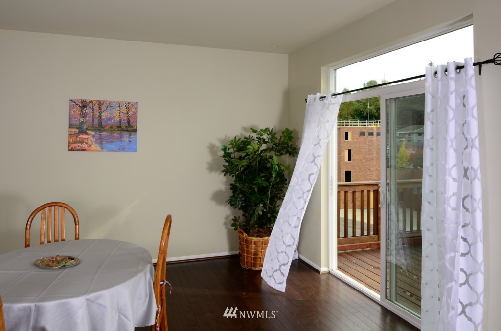 10621 Ross Road, Unit A Bothell, WA 98011 - Photo 9 of 24 Gallery Image 9