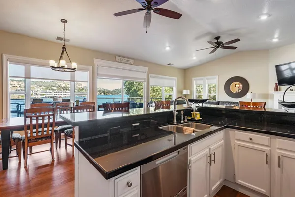 $2,275,000 | 5105 Lakeshore Drive, Copperopolis, CA 95228