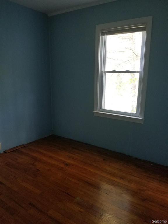 1431 Belsay Road Burton, MI 48509 - Photo 15 of 27