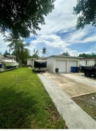 $3,000 | 2520 Fillmore Street, Hollywood, FL 33020
