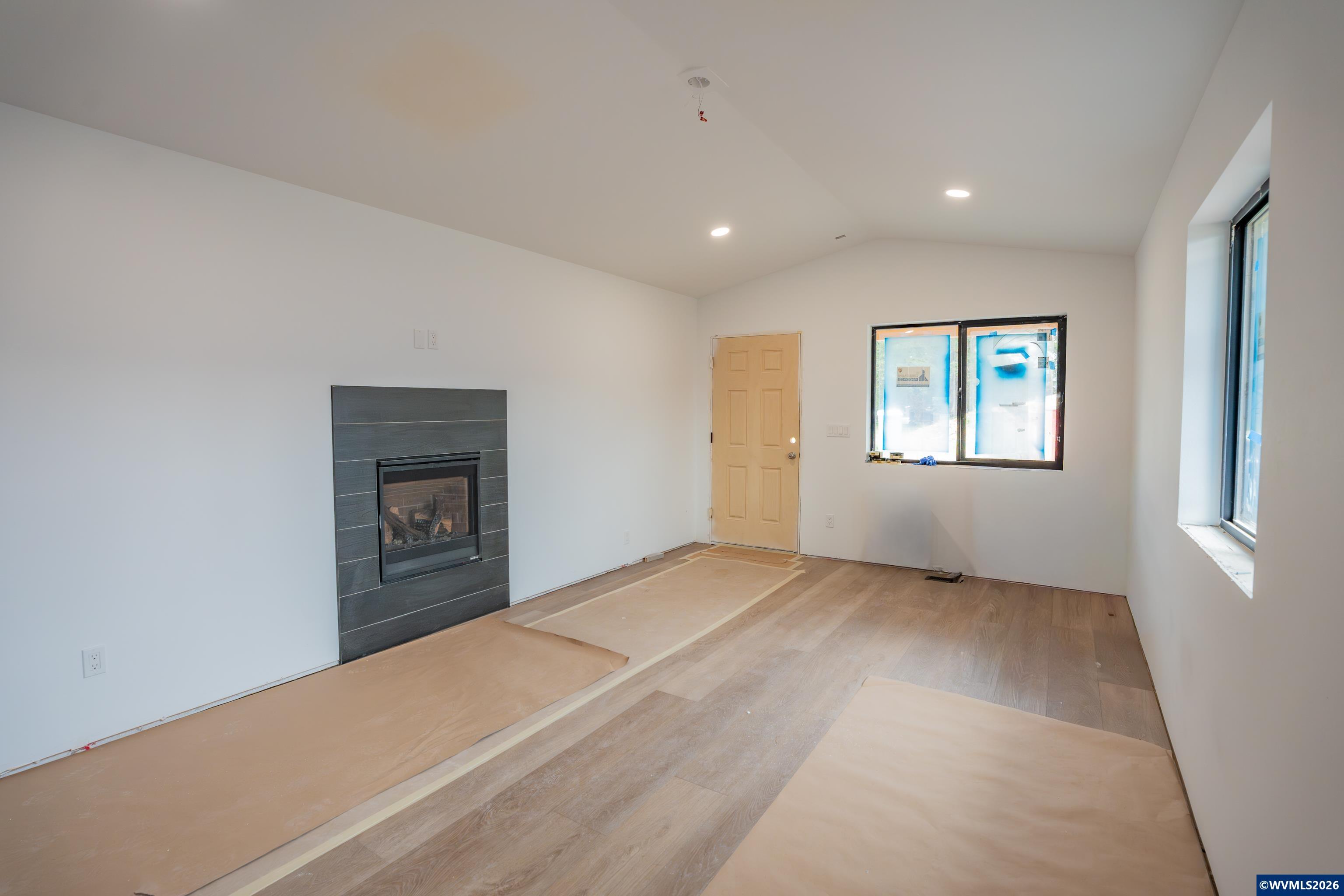2456 Phillips Way Lebanon, OR 97355 - Photo 7 of 17
