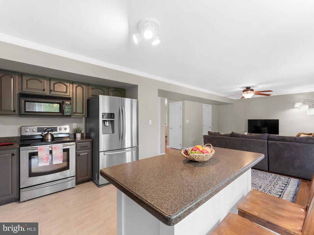 796 Danza Road Severn, MD 21144 - Photo 15 of 47 Eat-in Kitchen