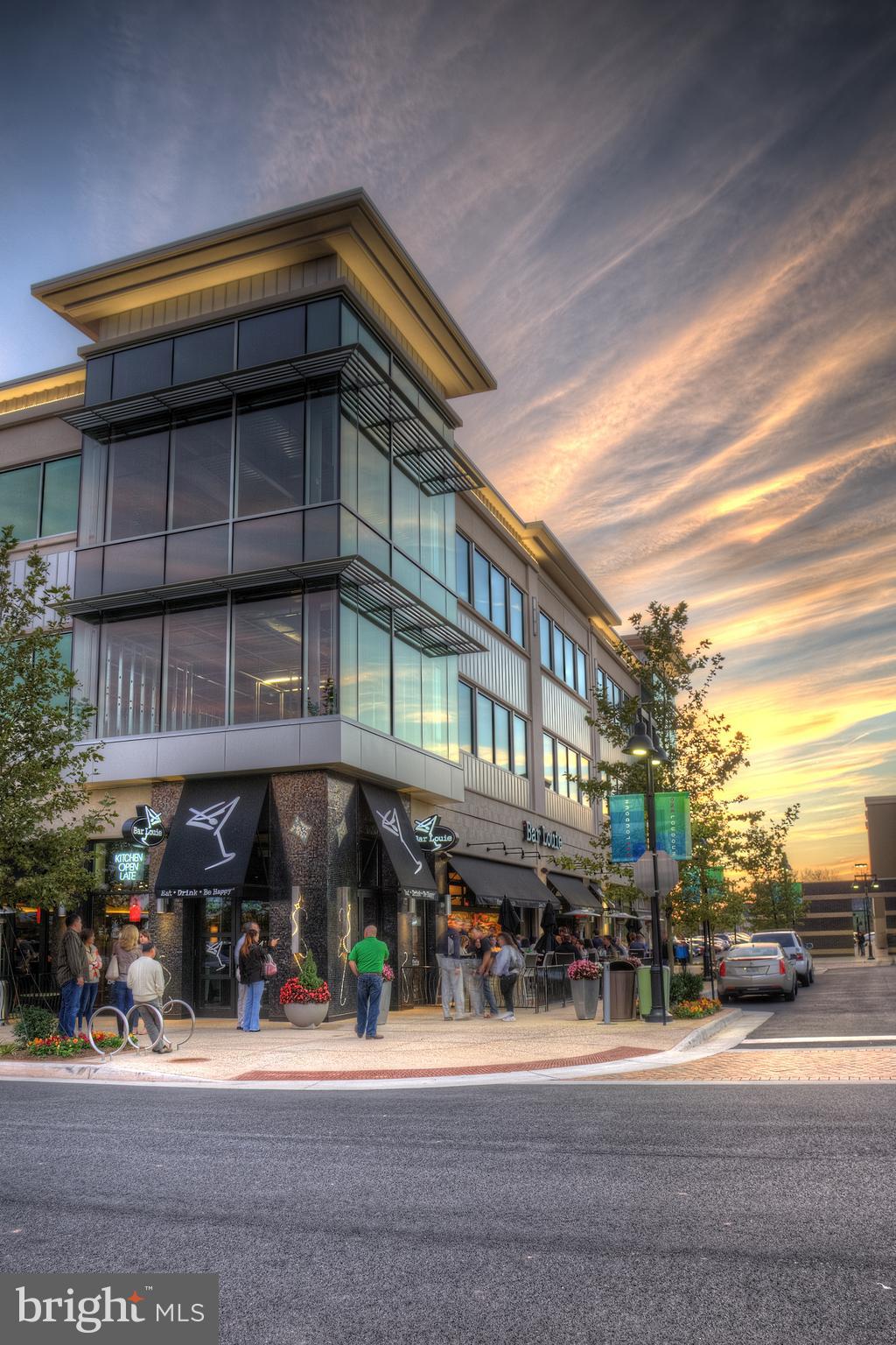 20265 Oak Bluff Drive Ashburn, VA 20147 - Photo 14 of 16