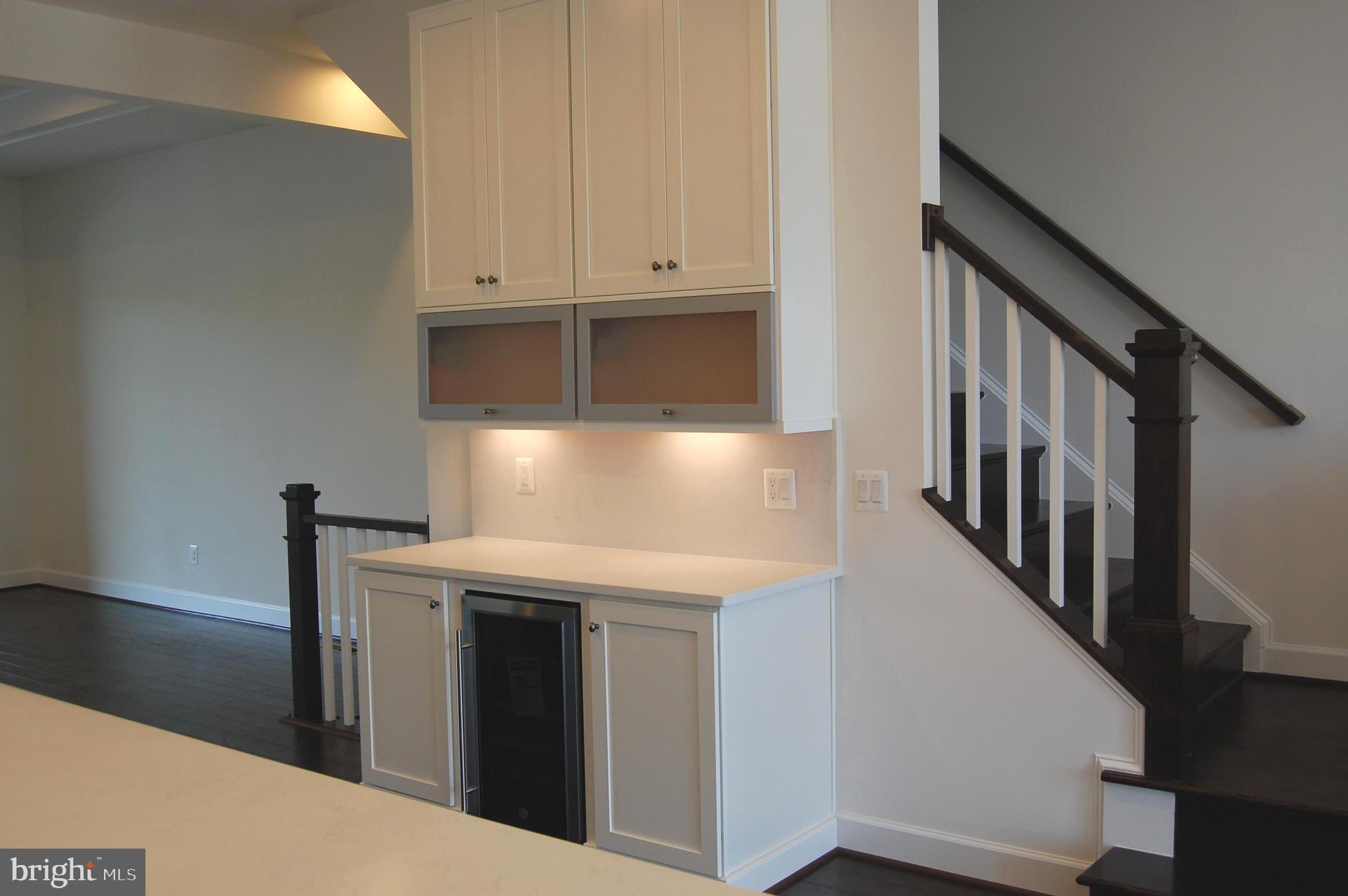 20265 Oak Bluff Drive Ashburn, VA 20147 - Photo 4 of 16