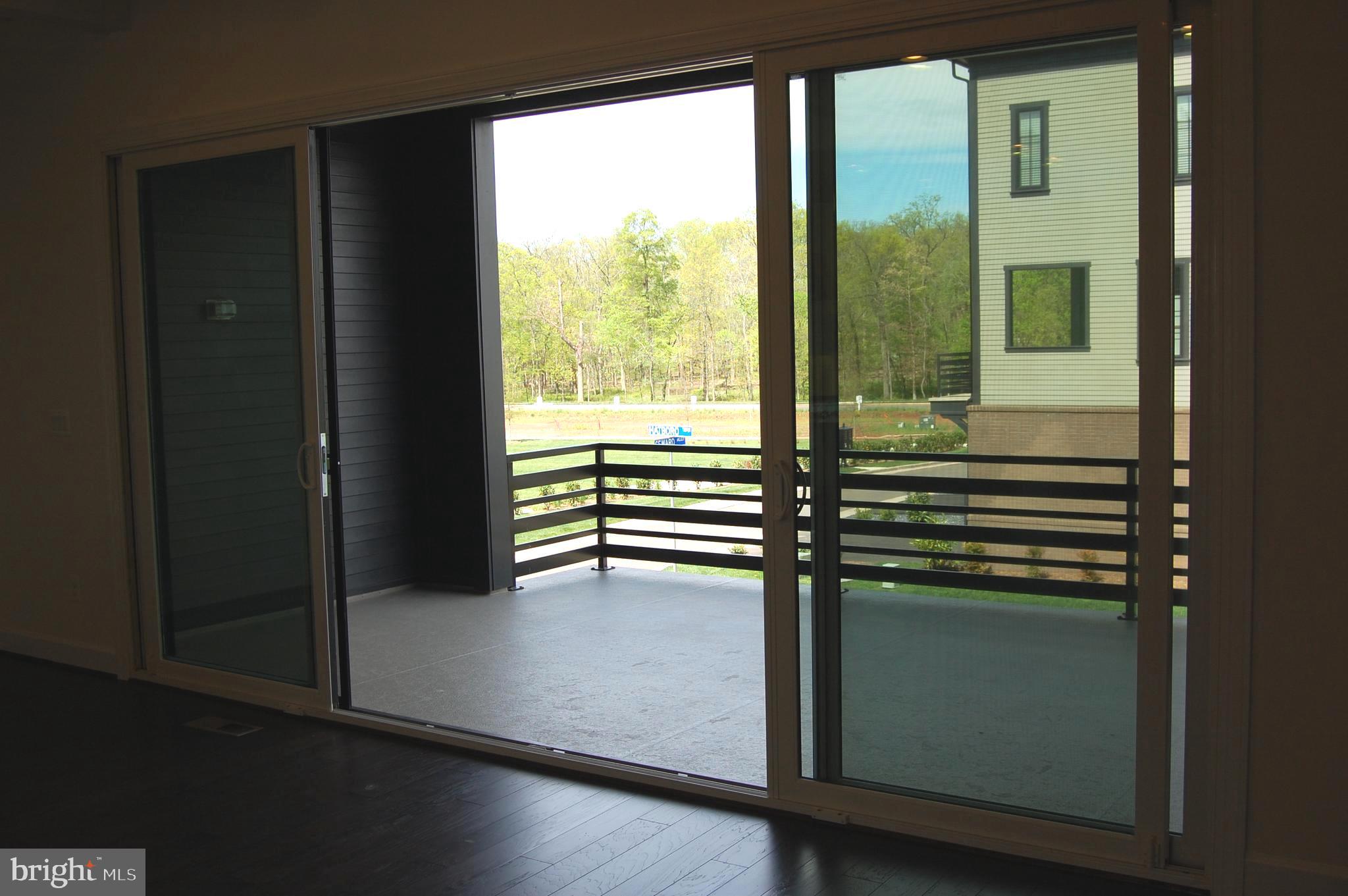 20265 Oak Bluff Drive Ashburn, VA 20147 - Photo 7 of 16