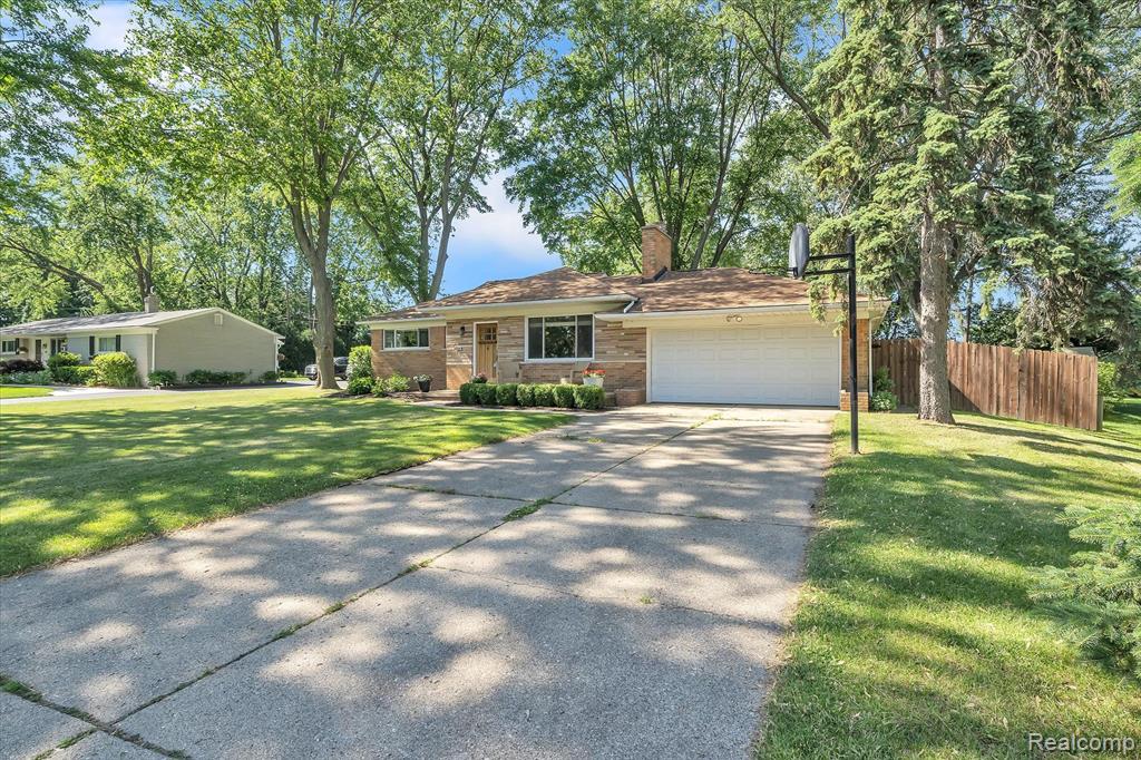 120 Windsor Road Rochester Hills, MI 48307 - Photo 4 of 37