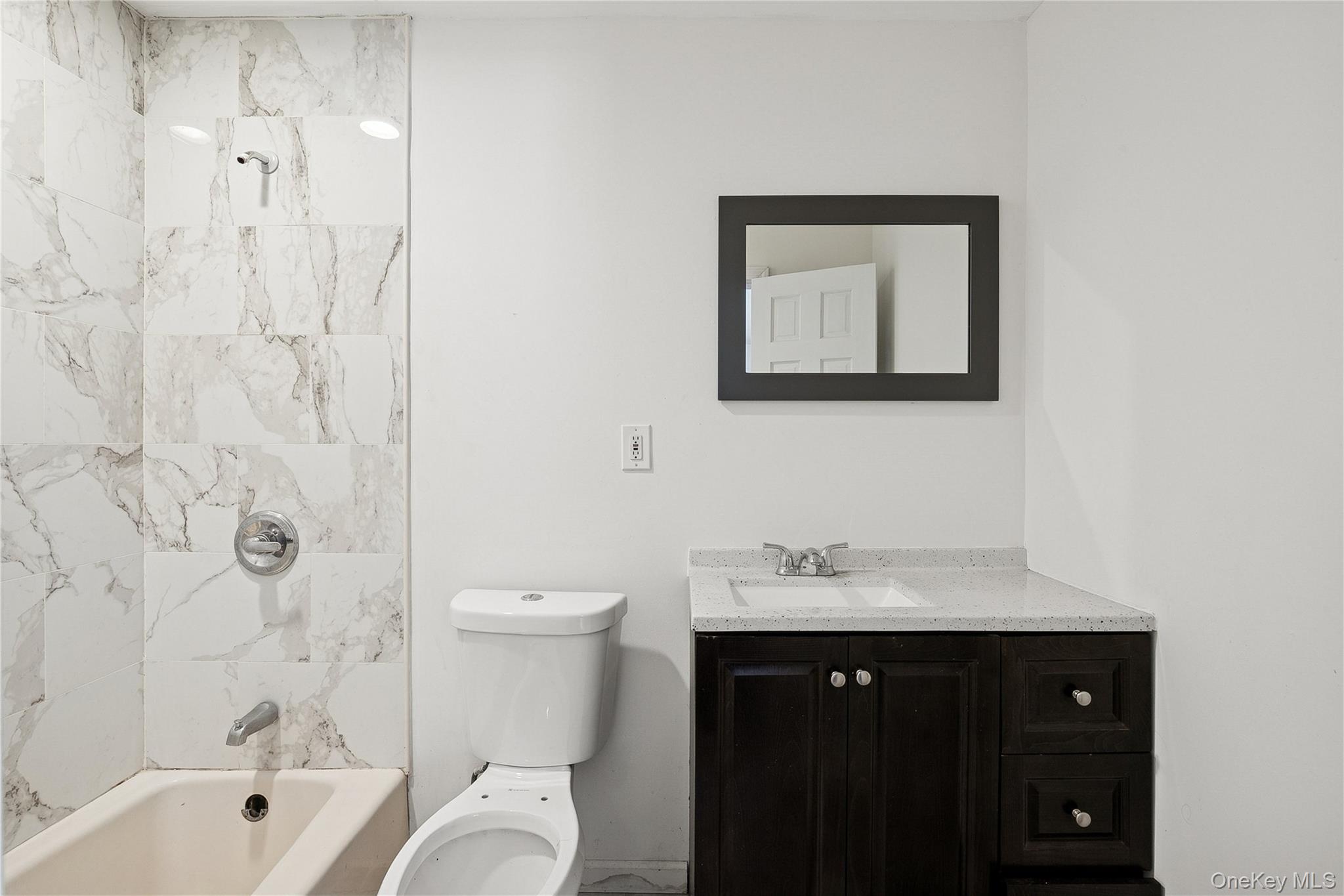 549 Woodbury Road Cold Spring Harbor, NY 11724 - Photo 24 of 49
