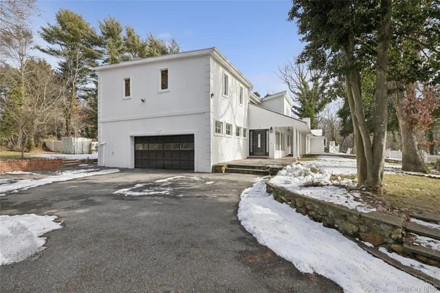 $1,399,000 | 549 Woodbury Road, Cold Spring Harbor, NY 11724
