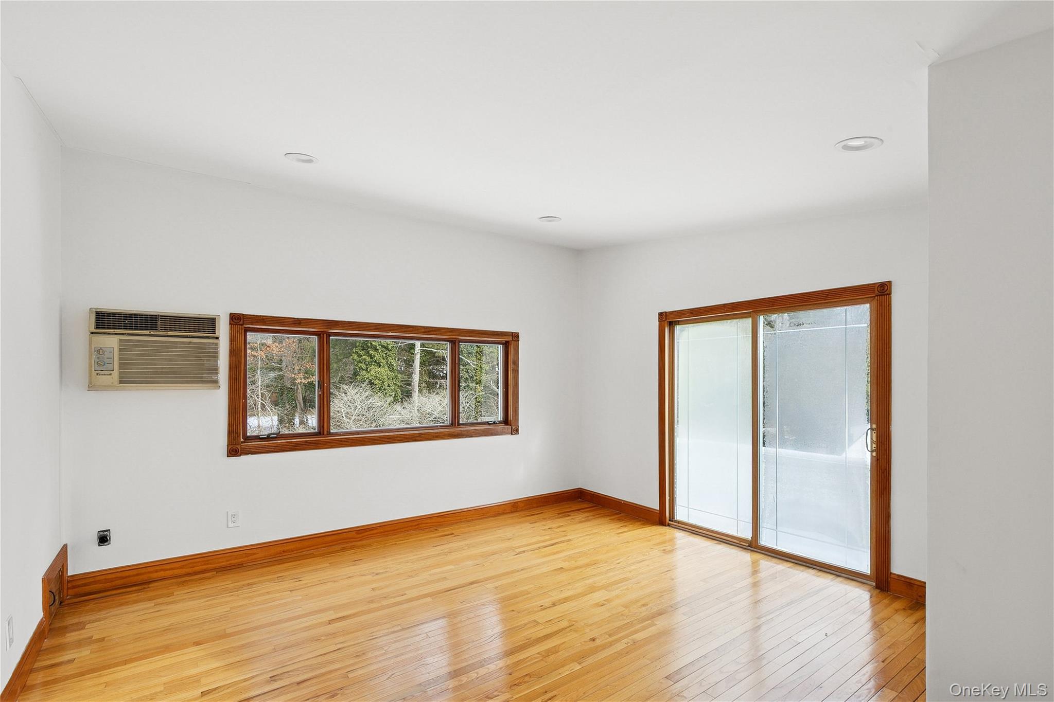 549 Woodbury Road Cold Spring Harbor, NY 11724 - Photo 44 of 49