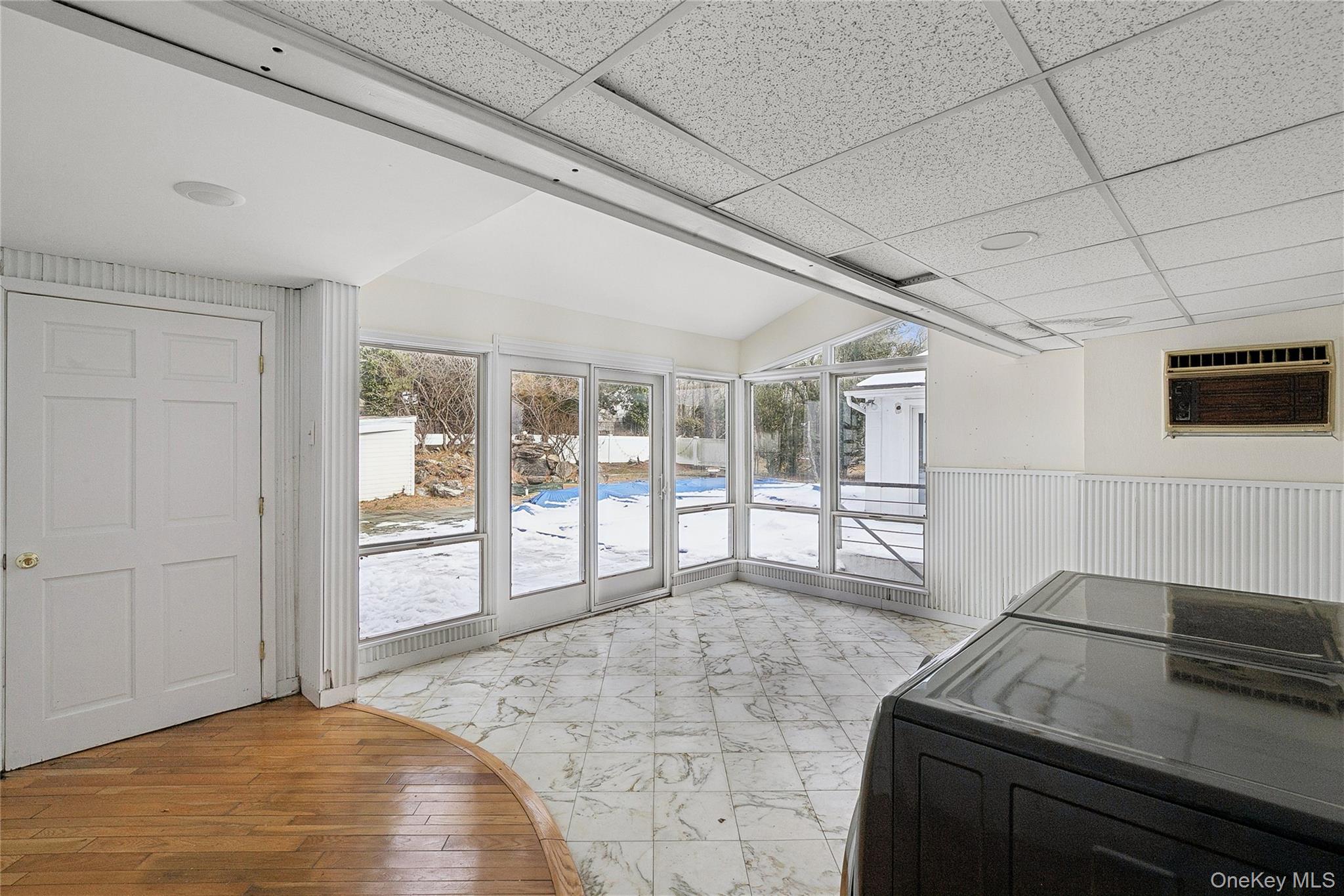 549 Woodbury Road Cold Spring Harbor, NY 11724 - Photo 45 of 47