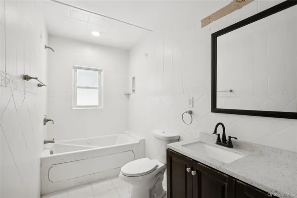 $1,299,000 | 549 Woodbury Road, Cold Spring Harbor, NY 11724