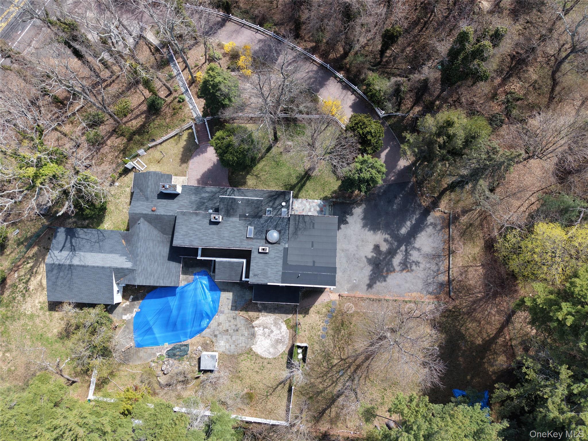 549 Woodbury Road Cold Spring Harbor, NY 11724 - Photo 5 of 49 Aerial view of property and lot.
