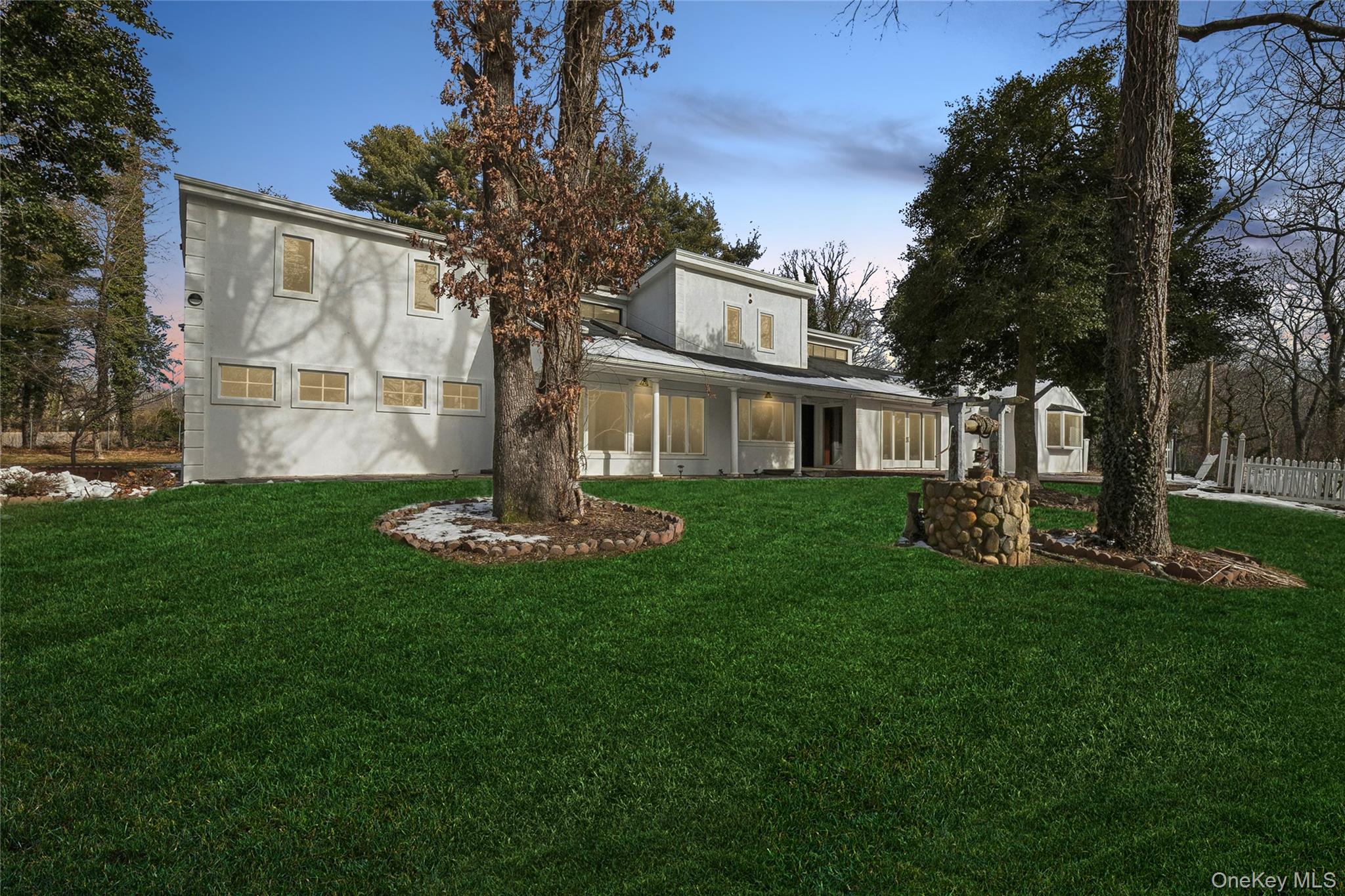549 Woodbury Road Cold Spring Harbor, NY 11724 - Photo 6 of 49