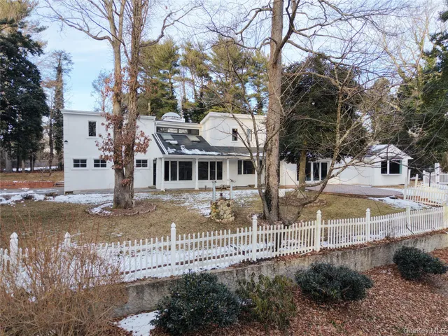 $1,399,000 | 549 Woodbury Road, Cold Spring Harbor, NY 11724