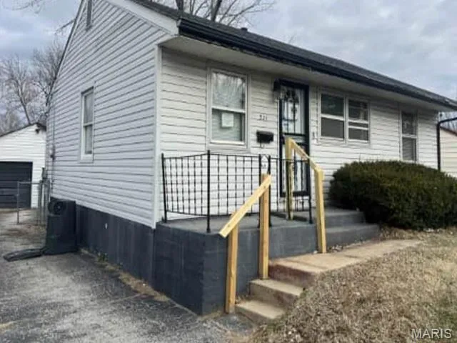 $47,700 | 321 Caithness Road, St. Louis, MO 63137