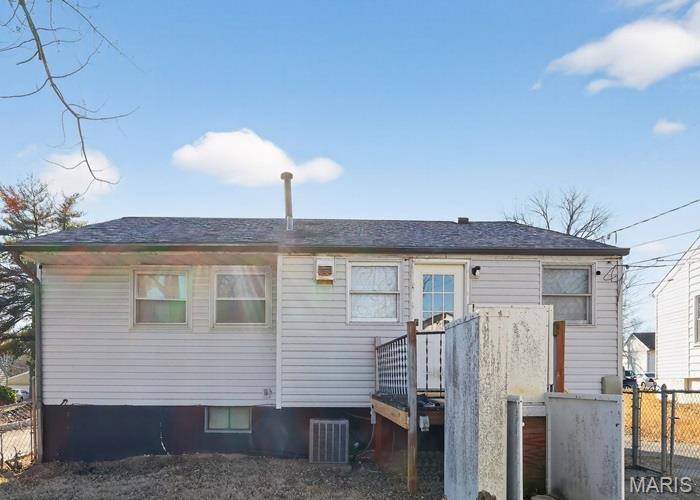 321 Caithness Road St. Louis, MO 63137 - Photo 5 of 22