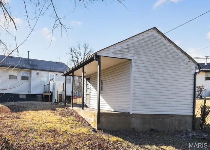 321 Caithness Road St. Louis, MO 63137 - Photo 8 of 22