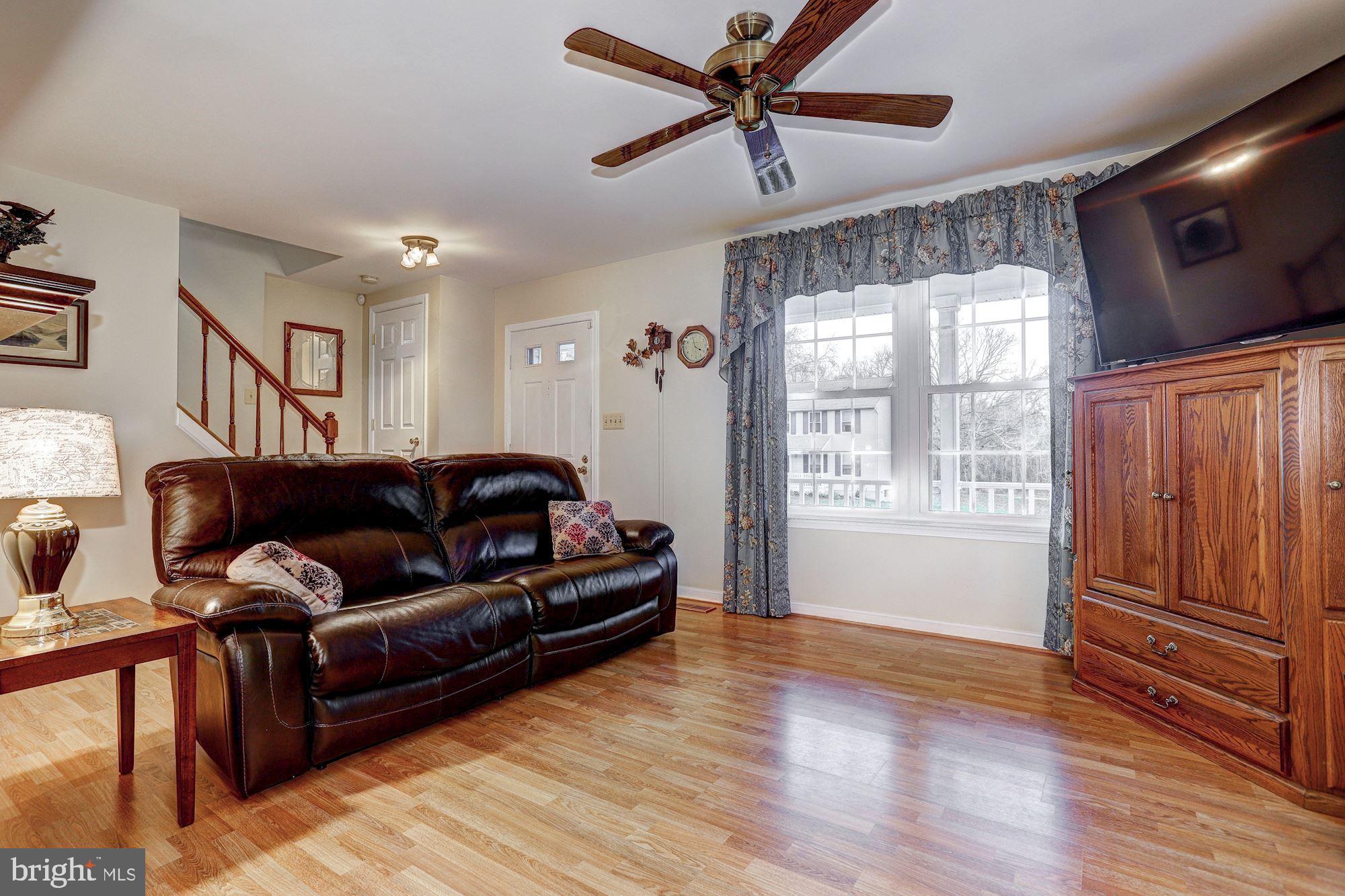 697 Mesquite Road Severn, MD 21144 - Photo 11 of 43 Living Room