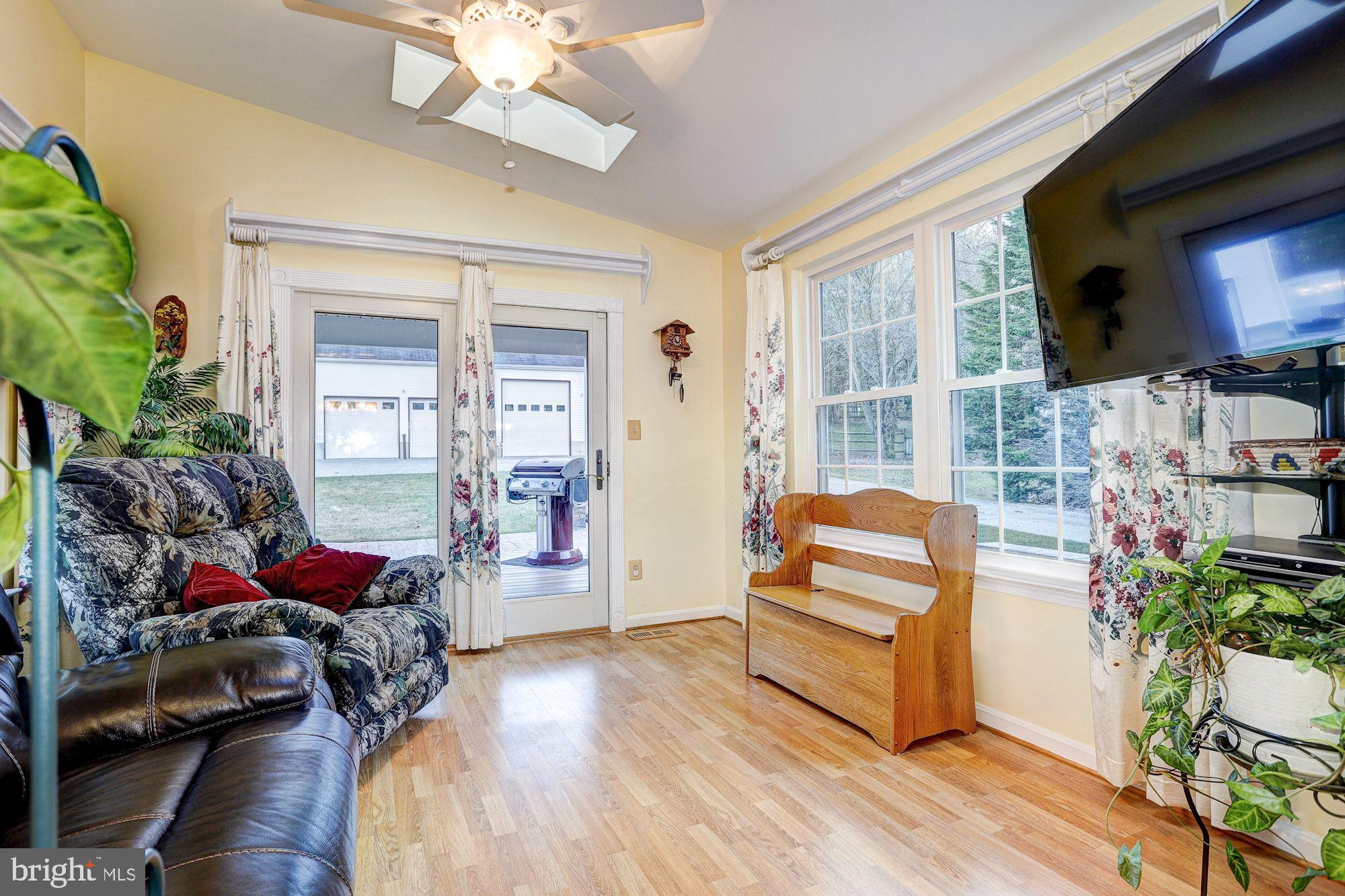 697 Mesquite Road Severn, MD 21144 - Photo 18 of 43 Sunroom