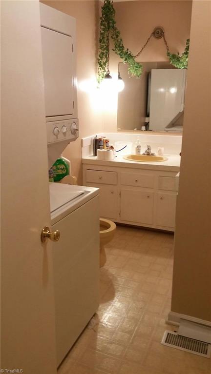 702 McBride Road Mount Airy, NC 27030 - Photo 8 of 21 Gallery Image 8