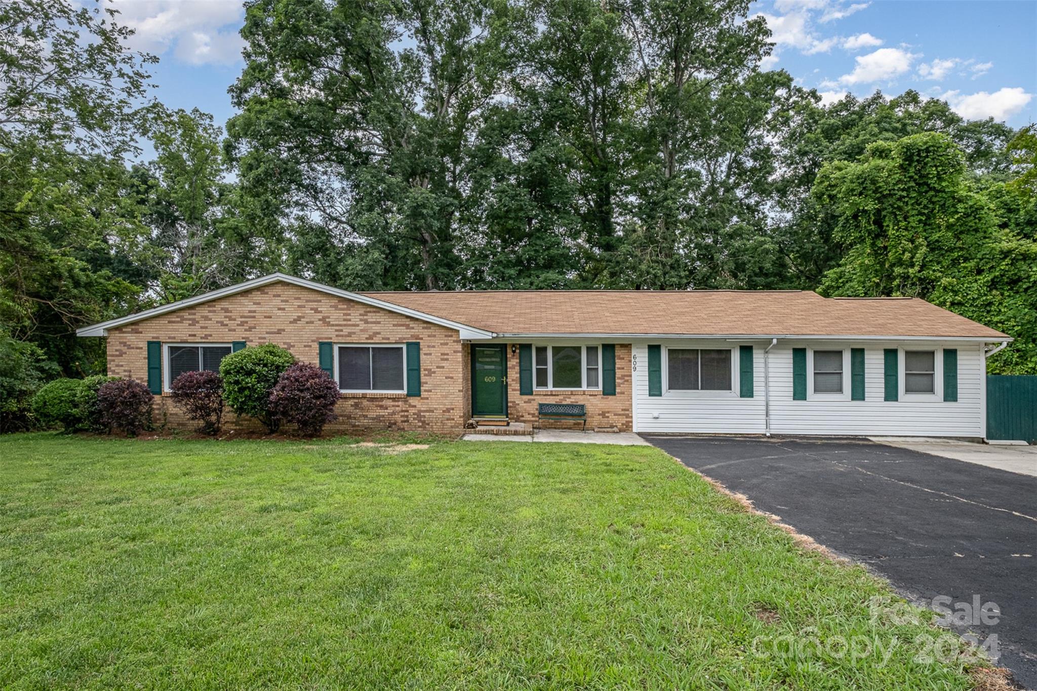 609 Spring Street Mount Holly, NC 28120 - Photo 1 of 1 Gallery Image 1