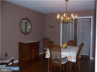734 Amsterdam Road Mount Laurel, NJ 08054 - Photo 3 of 12 Dining Room