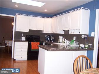 734 Amsterdam Road Mount Laurel, NJ 08054 - Photo 4 of 12 Kitchen