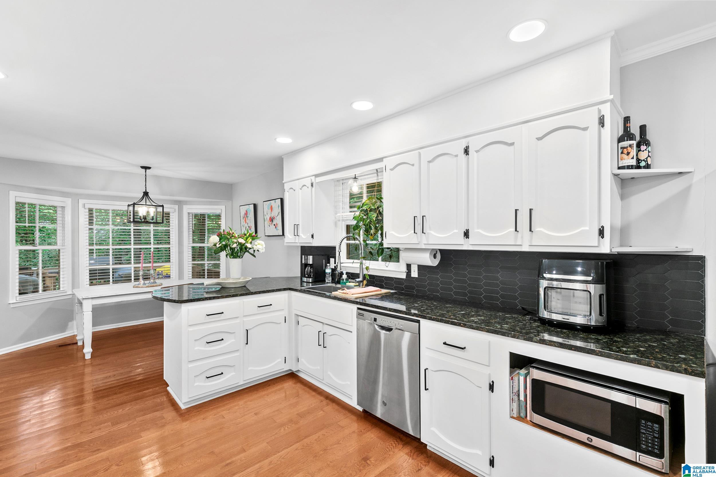 2013 Crossvine Road Birmingham, AL 35244 - Photo 12 of 41