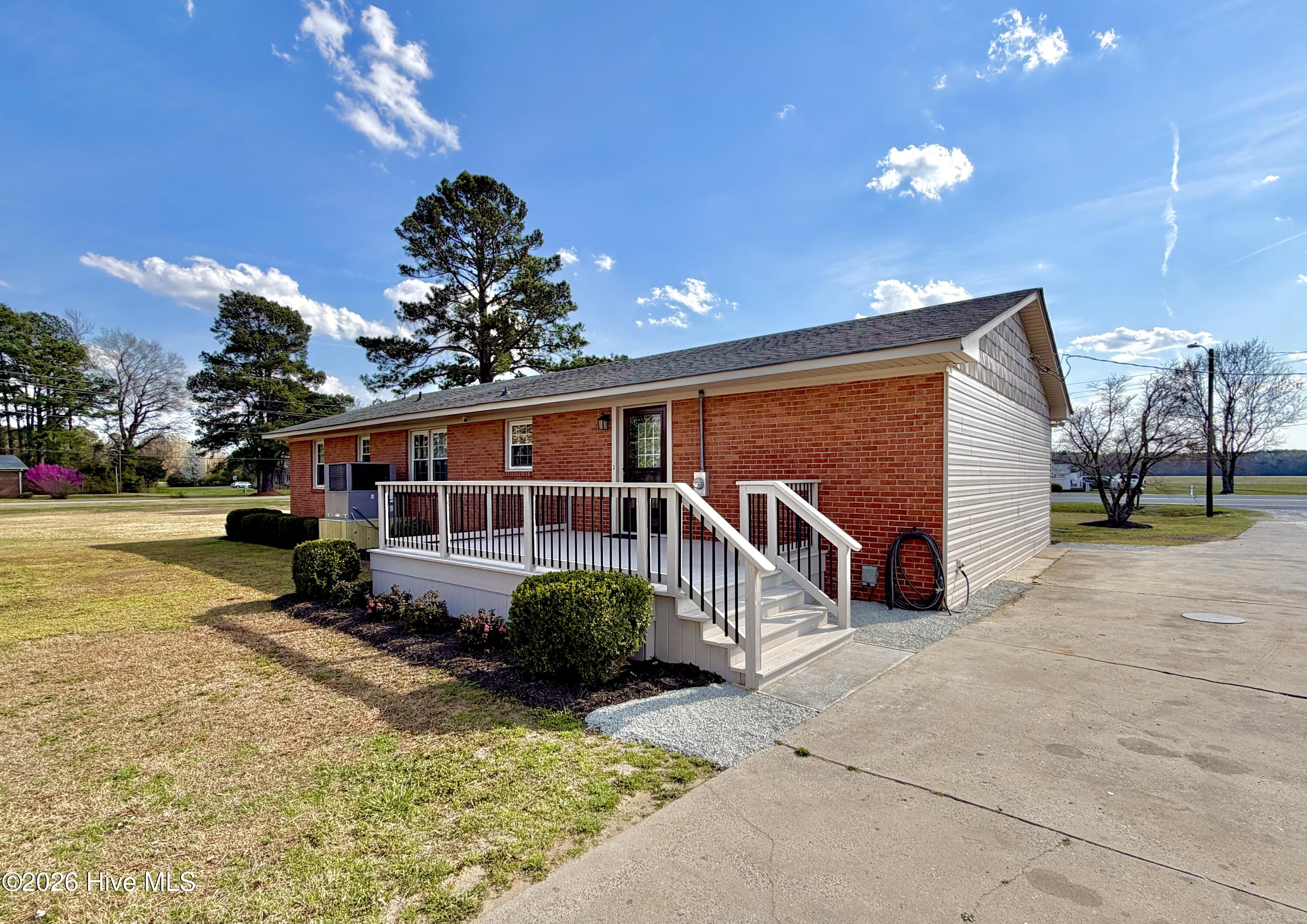 216 Collier-Loftin Road Kinston, NC 28504 - Photo 15 of 76 IMG_5255