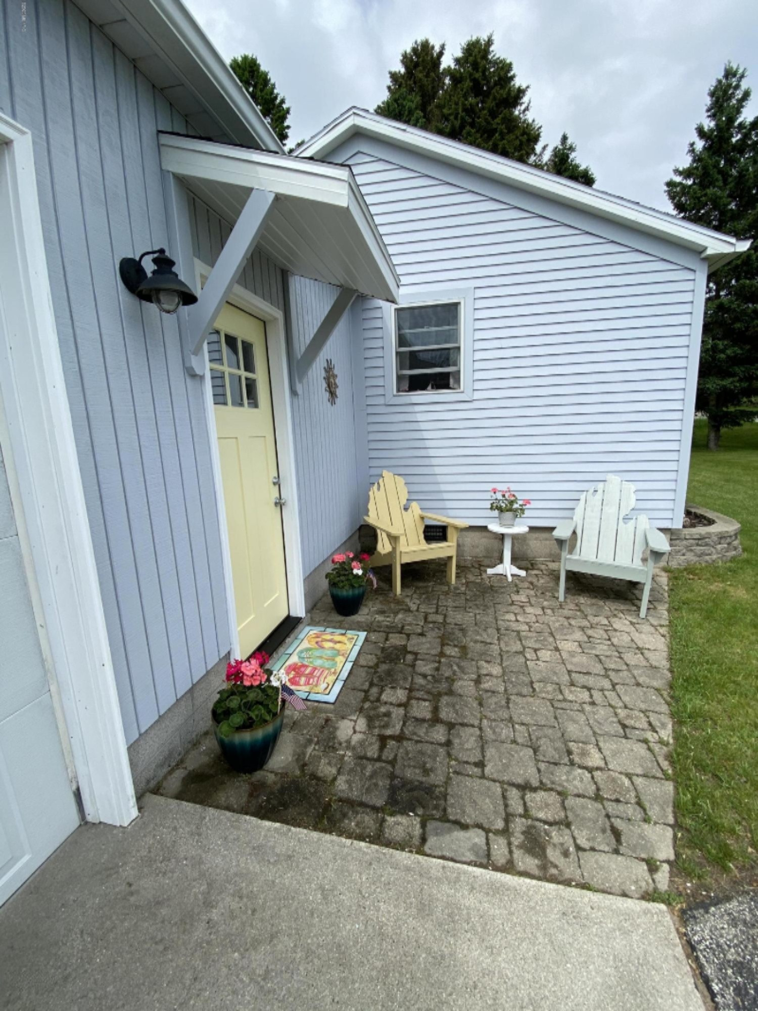 6219 Iris Road Ludington, MI 49431 - Photo 60 of 79 Front Entry