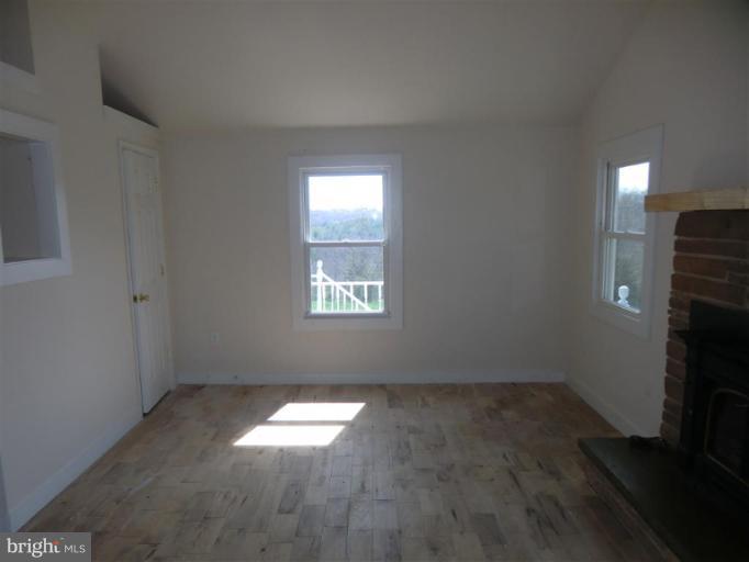 2523 Flag Marsh Road Mount Airy, MD 21771 - Photo 12 of 30 Living Room