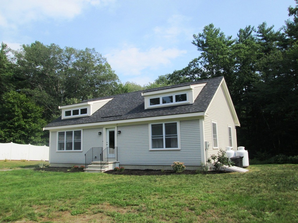 78 Seabrook Road Salisbury, MA 01952 - Photo 2 of 20