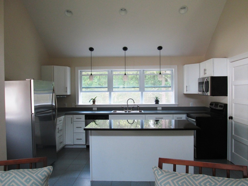 78 Seabrook Road Salisbury, MA 01952 - Photo 4 of 20