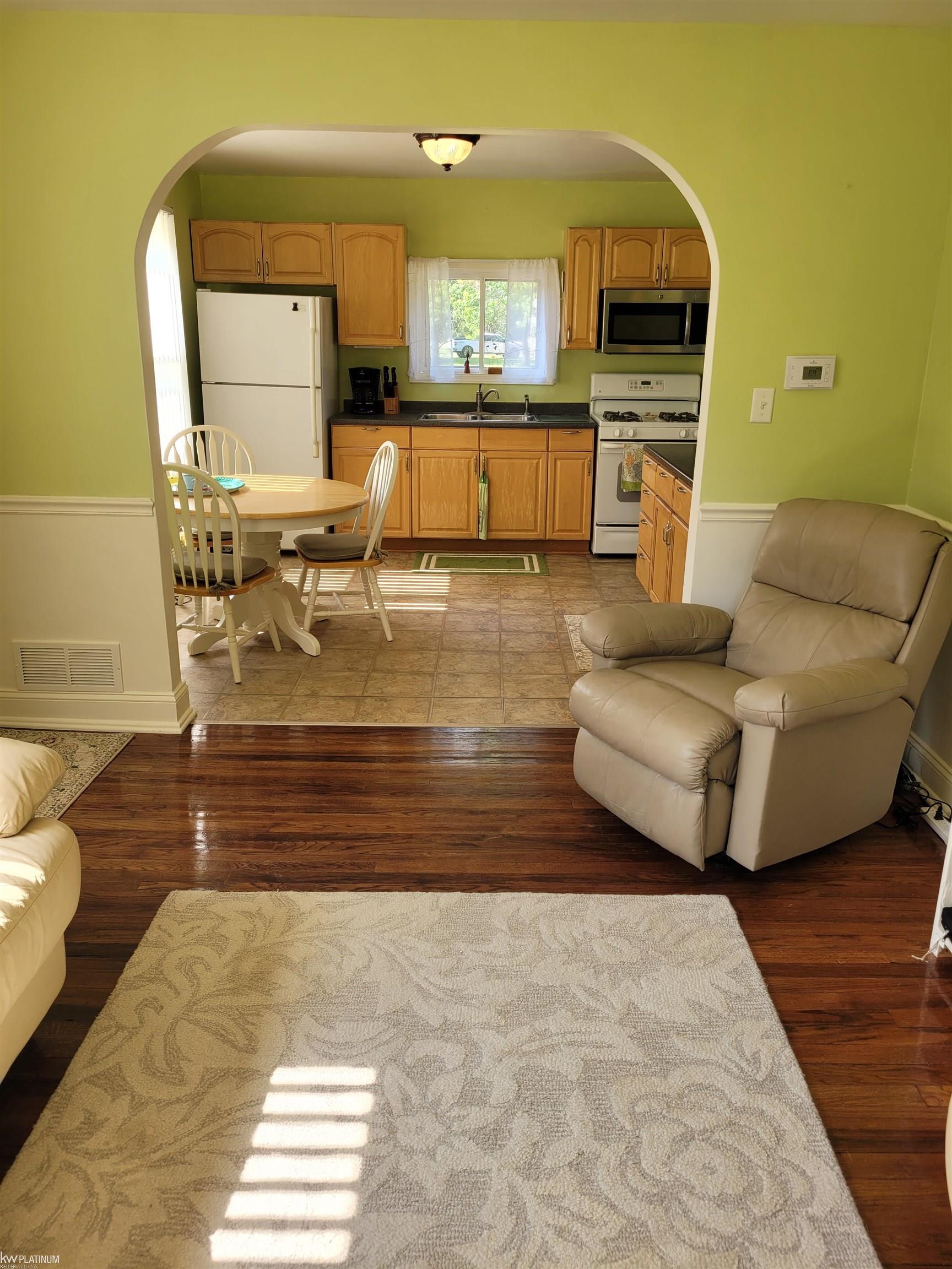 3081 Wadhams Road North Street, MI 48049 - Photo 17 of 41 50111719-16.JPG