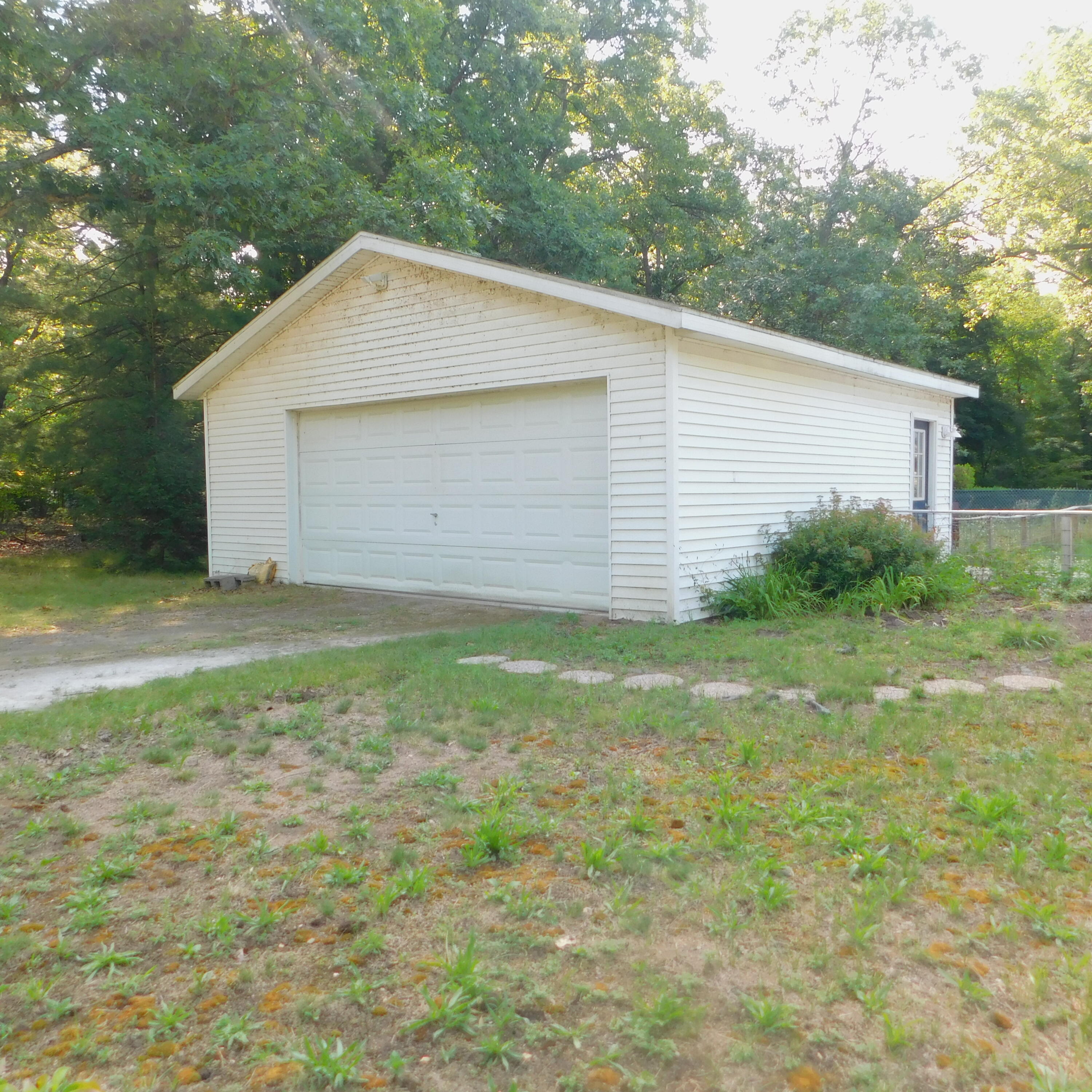 2155 Spruell Road Newaygo, MI 49337 - Photo 2 of 21 DSCN3862