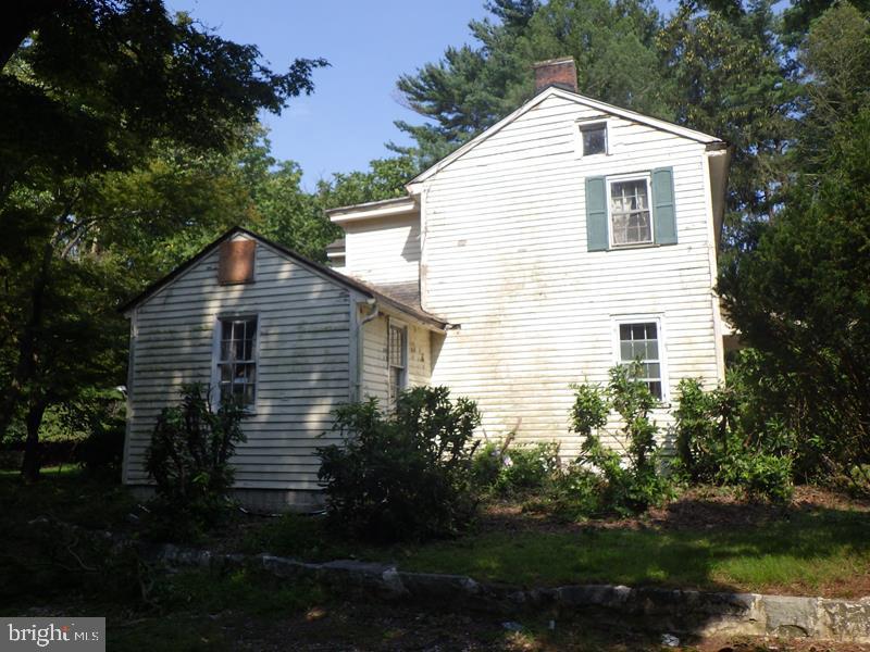 303 Chapel Heights Road Sewell, NJ 08080 - Photo 3 of 8