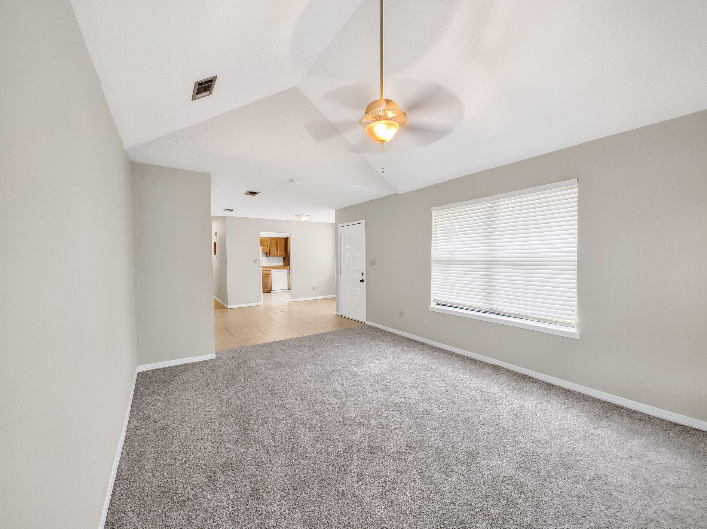 1825 Hunters Path Fort Walton Beach, FL 32547 - Photo 4 of 13 1825-Hunters-Path_interior-living-room-2