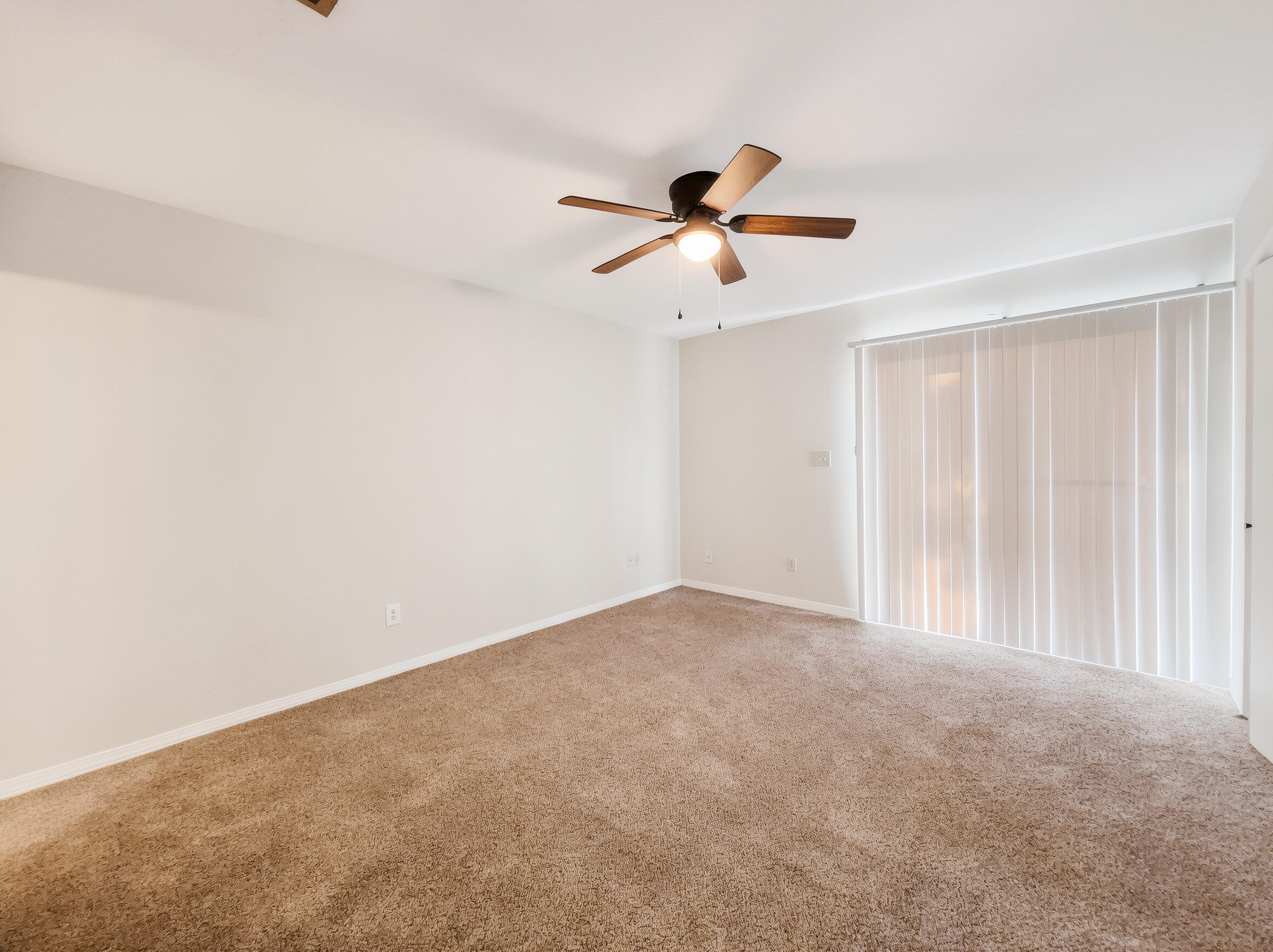 1825 Hunters Path Fort Walton Beach, FL 32547 - Photo 6 of 13 1825-Hunters-Path_interior-primary-bathr