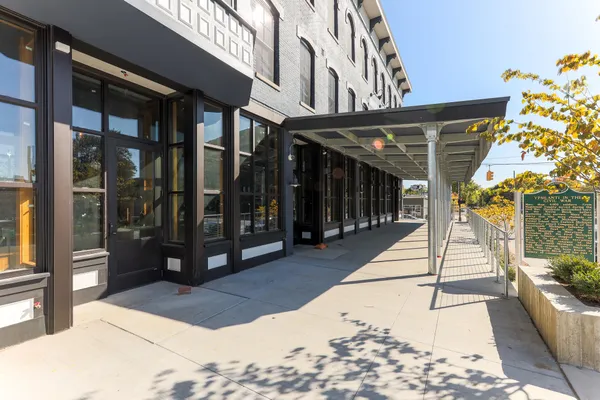 $1,950 | 400 North River Street, Unit 305, Ypsilanti, MI 48198