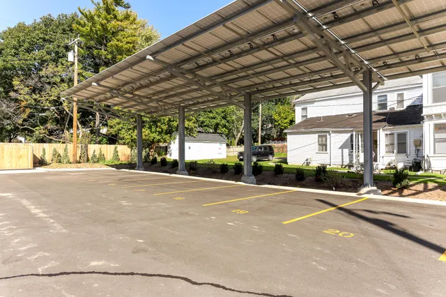 $1,950 | 400 North River Street, Unit 305, Ypsilanti, MI 48198