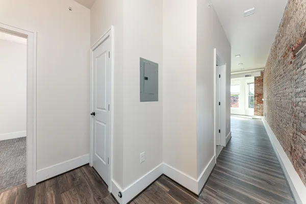 $1,950 | 400 North River Street, Unit 305, Ypsilanti, MI 48198