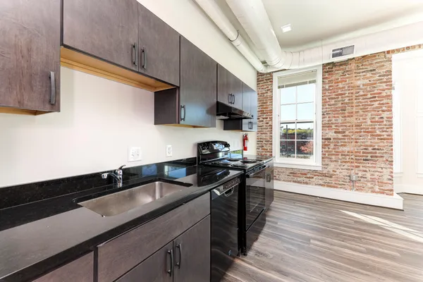 $1,950 | 400 North River Street, Unit 305, Ypsilanti, MI 48198