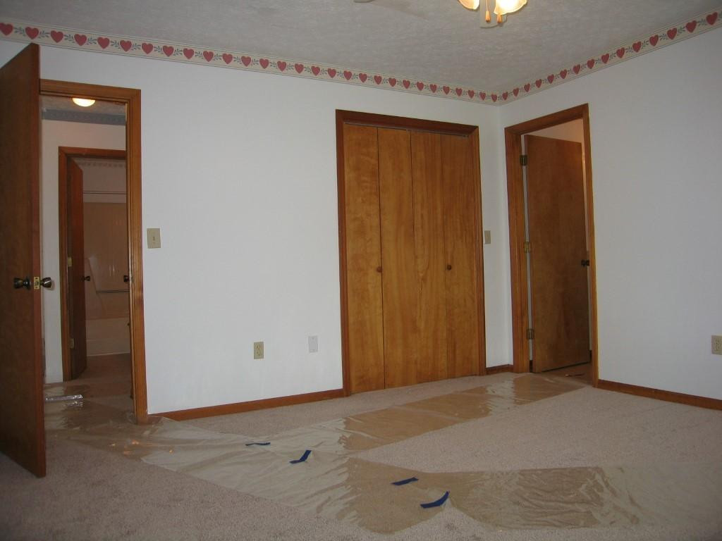 416 Johnson Chapel Road Bristol, TN 37620 - Photo 31 of 36 Guest Mstr Bedroom