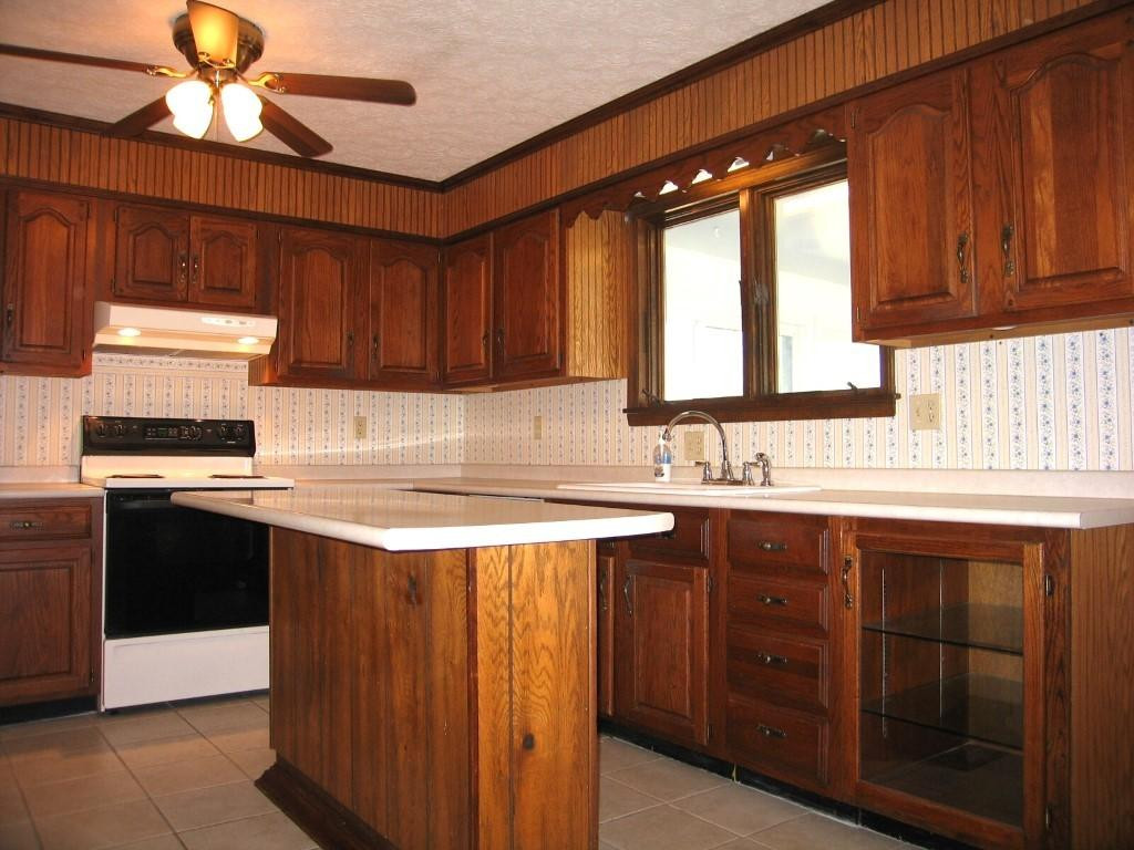 416 Johnson Chapel Road Bristol, TN 37620 - Photo 8 of 36 Gorgeous Kitchen